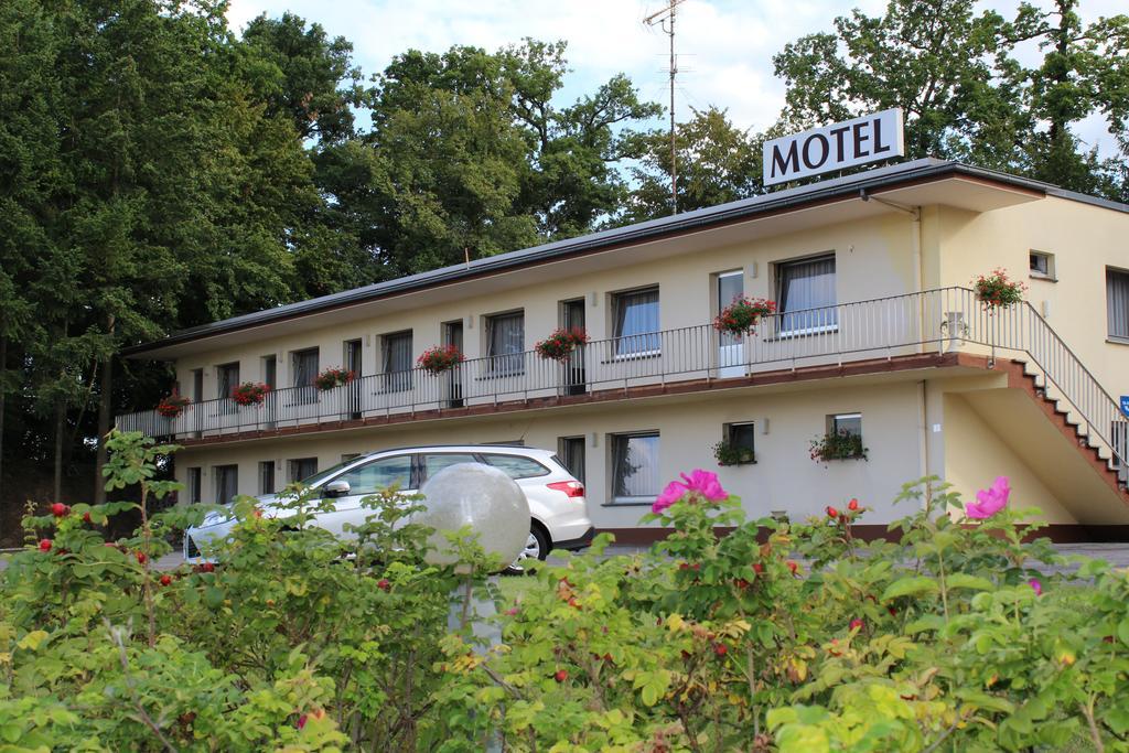 Hotel Drive In Motel Capellen Экстерьер фото